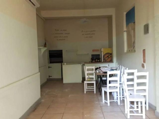 Locale Commerciale in vendita a Puglia, Brindisi