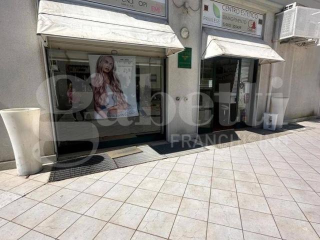 Locale Commerciale in vendita a Ostuni