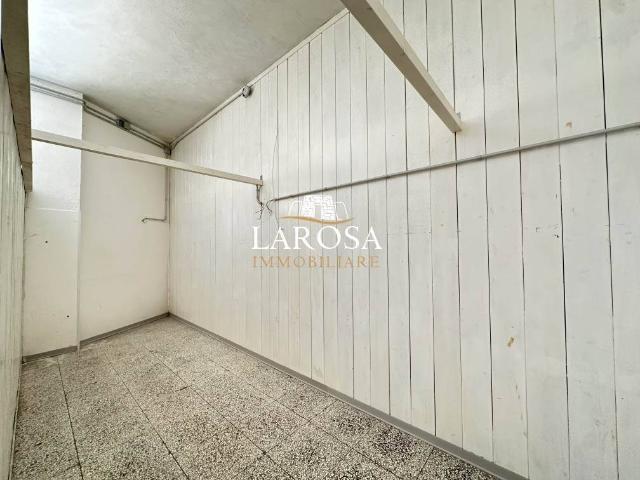 Locale Commerciale in vendita a Puglia, Lecce