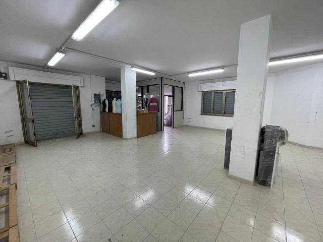Locale Commerciale in vendita a Ottaviano, Campania