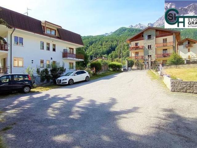 Locale Commerciale in vendita a Beaulard, Oulx