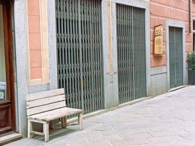 Locale Commerciale in vendita a Piemonte, Alessandria