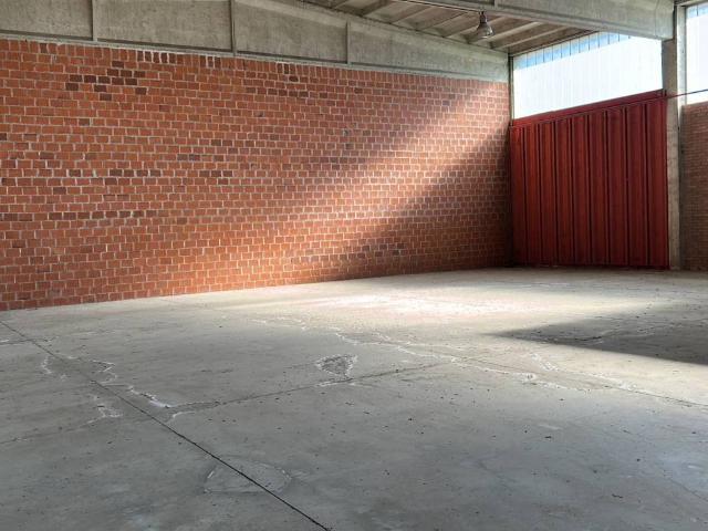 Locale Commerciale in vendita a Piemonte, Alessandria