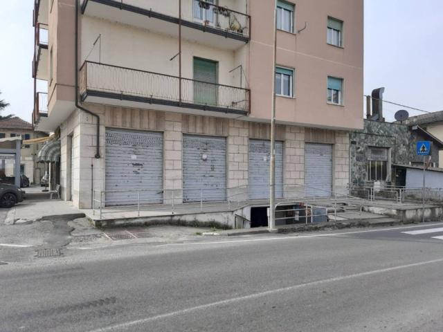 Locale Commerciale in vendita a Piemonte, Alessandria