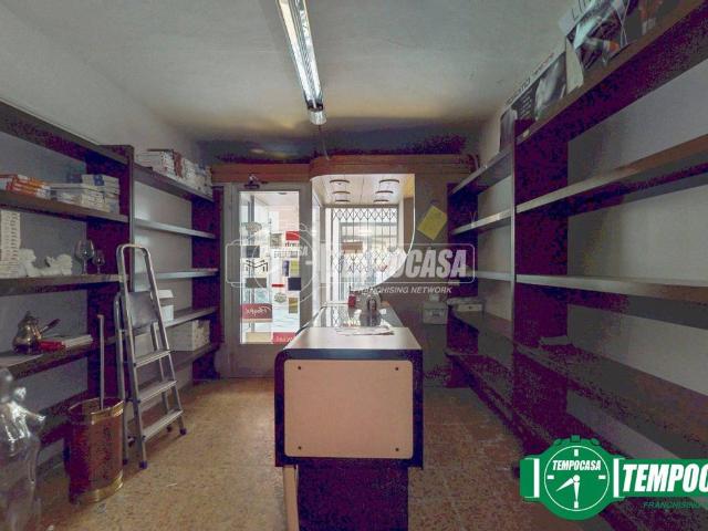 Locale Commerciale in vendita a Piemonte, Alessandria