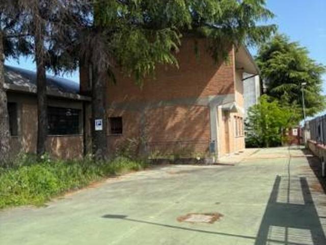 Locale Commerciale in vendita a Unione dei comuni Savena-Idice, Ozzano Dell'emilia