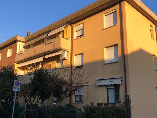 Locale Commerciale in vendita a Unione dei comuni Savena-Idice, Ozzano Dell'emilia