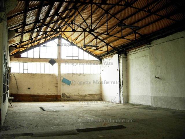 Locale Commerciale in vendita a Piemonte, Alessandria
