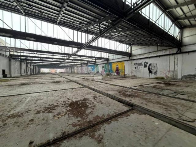 Locale Commerciale in vendita a Ozzero, Lombardia