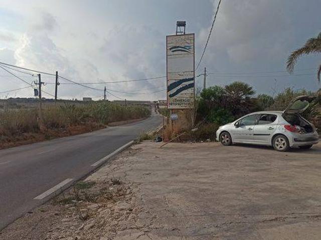 Locale Commerciale in vendita a Pachino, Sicilia