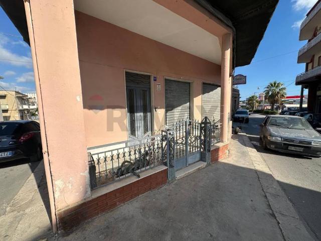Locale Commerciale in vendita a Pachino, Sicilia