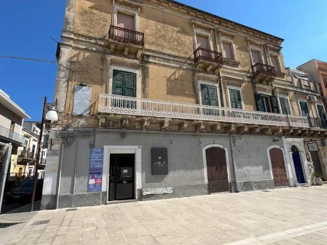 Locale Commerciale in vendita a Pachino, Sicilia
