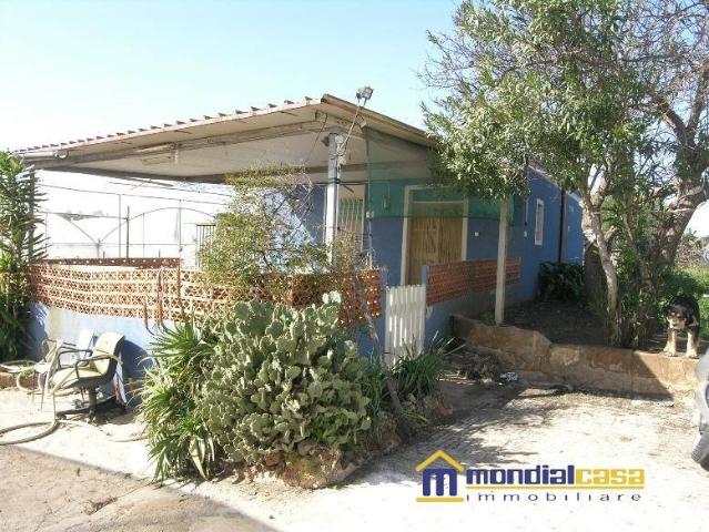 Locale Commerciale in vendita a Pachino, Sicilia