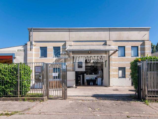 Locale Commerciale in vendita a Zona Omogenea Milano Nord, Paderno Dugnano