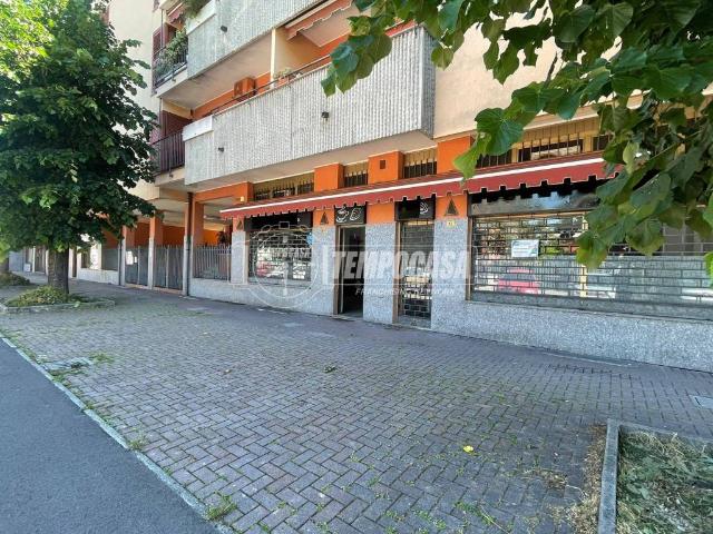Locale Commerciale in vendita a Zona Omogenea Milano Nord, Paderno Dugnano