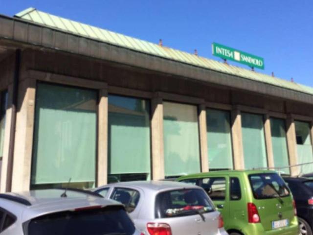 Locale Commerciale in vendita a Zona Omogenea Milano Nord, Paderno Dugnano