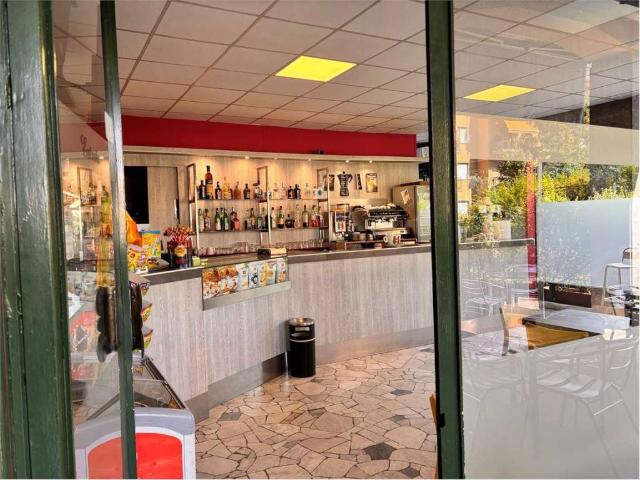 Locale Commerciale in vendita a Zona Omogenea Milano Nord, Paderno Dugnano