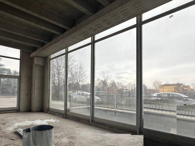 Locale Commerciale in vendita a Zona Omogenea Milano Nord, Paderno Dugnano