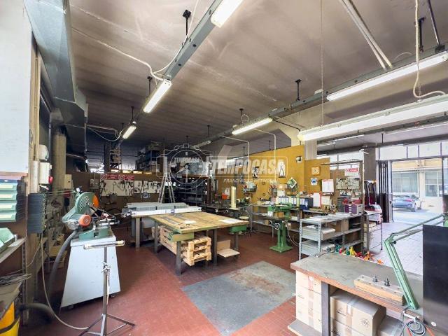 Locale Commerciale in vendita a Zona Omogenea Milano Nord, Paderno Dugnano