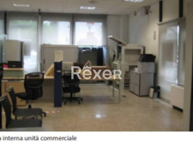 Locale Commerciale in vendita a Mortise, Padova