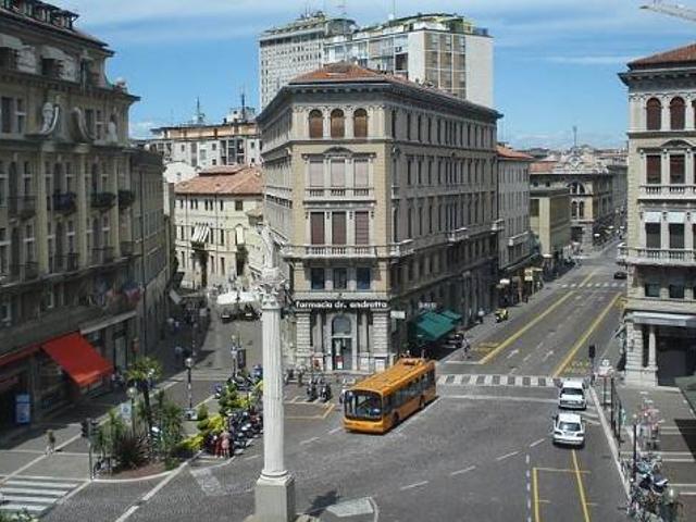 Locale Commerciale in vendita a San Giuseppe, Padova