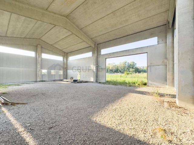 Locale Commerciale in vendita a Padova