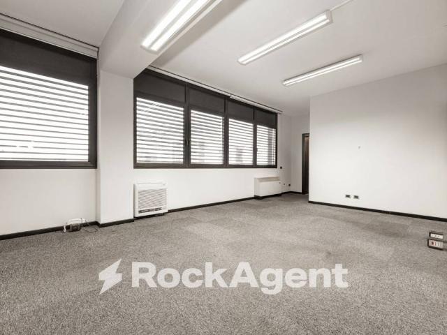 Locale Commerciale in vendita a Camin, Padova