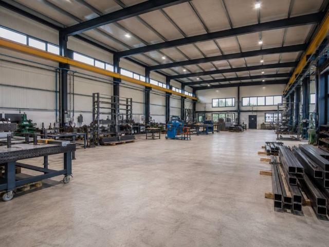 Locale Commerciale in vendita a Granze di Camin, Padova