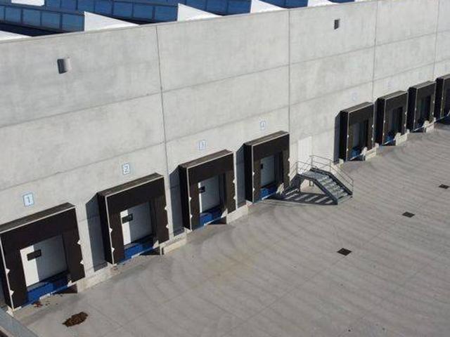 Locale Commerciale in vendita a Paese, Veneto