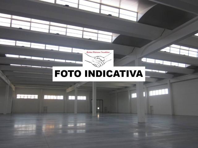 Locale Commerciale in vendita a Altana, Paese