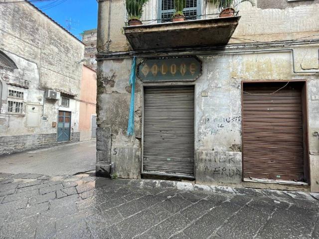 Locale Commerciale in vendita a Pagani, Campania