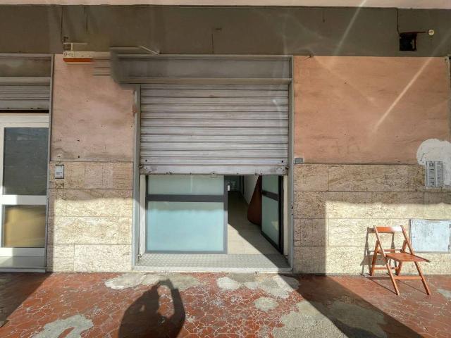 Locale Commerciale in vendita a Pagani, Campania