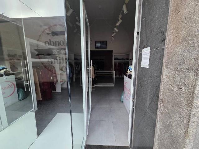 Locale Commerciale in vendita a Pagani, Campania