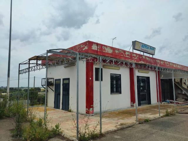 Locale Commerciale in vendita a Puglia, Taranto