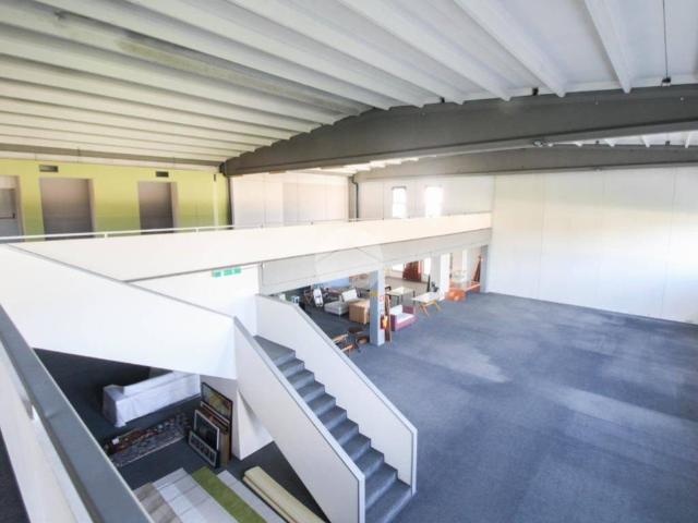 Locale Commerciale in vendita a Palazzo Pignano, Lombardia
