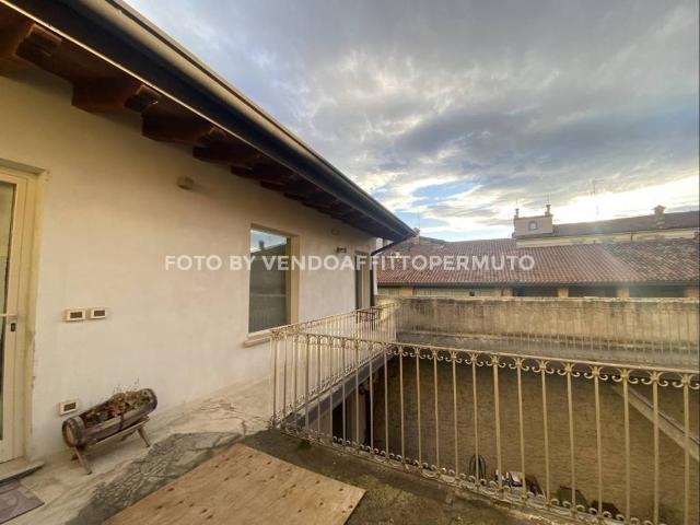 Locale Commerciale in vendita a Mura, Palazzolo Sull'oglio