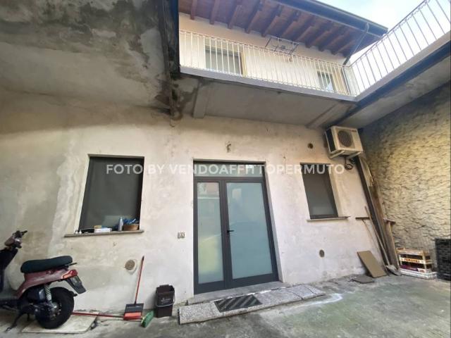 Locale Commerciale in vendita a Mura, Palazzolo Sull'oglio