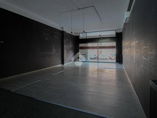 Locale Commerciale in vendita a San Rocco, Palazzolo Sull'oglio