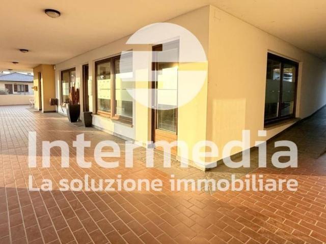 Locale Commerciale in vendita a Mura, Palazzolo Sull'oglio