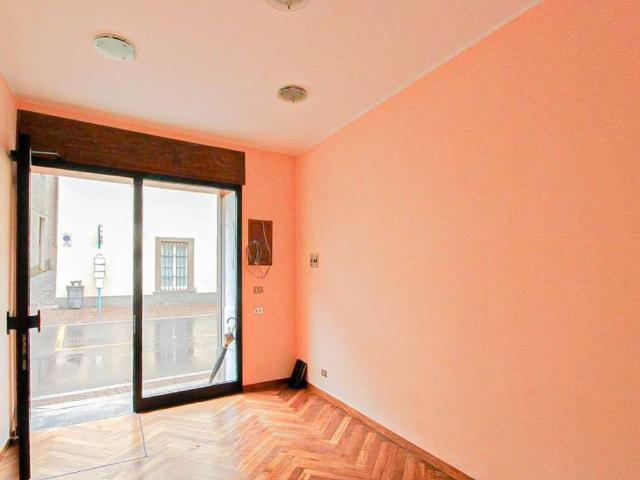 Locale Commerciale in vendita a San Rocco, Palazzolo Sull'oglio