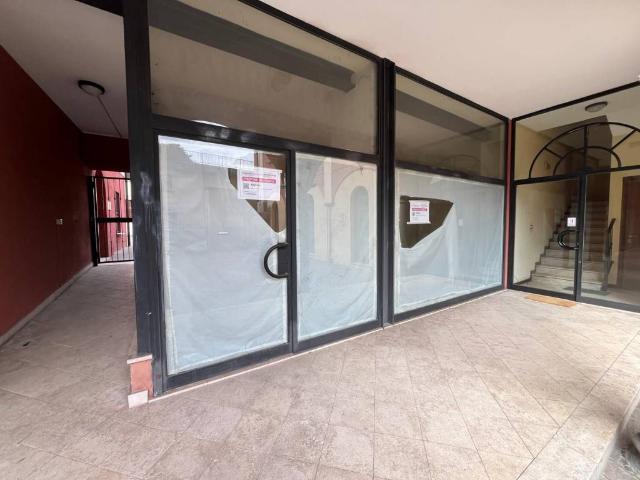 Locale Commerciale in vendita a San Rocco, Palazzolo Sull'oglio