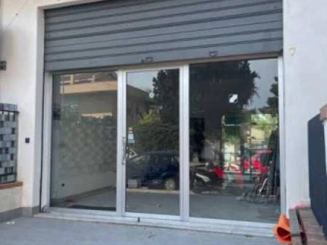 Locale Commerciale in vendita a VII Circoscrizione, Palermo