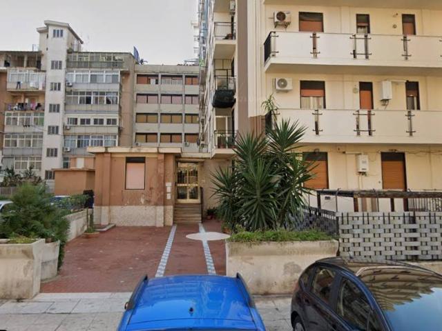 Locale Commerciale in vendita a V Circoscrizione, Palermo