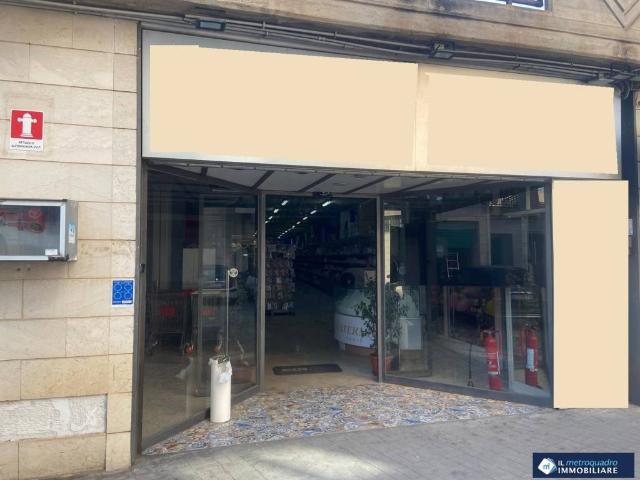 Locale Commerciale in vendita a III Circoscrizione, Palermo
