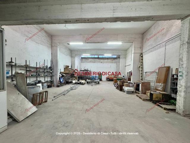 Locale Commerciale in vendita a VII Circoscrizione, Palermo