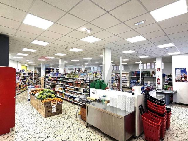 Locale Commerciale in vendita a IV Circoscrizione, Palermo