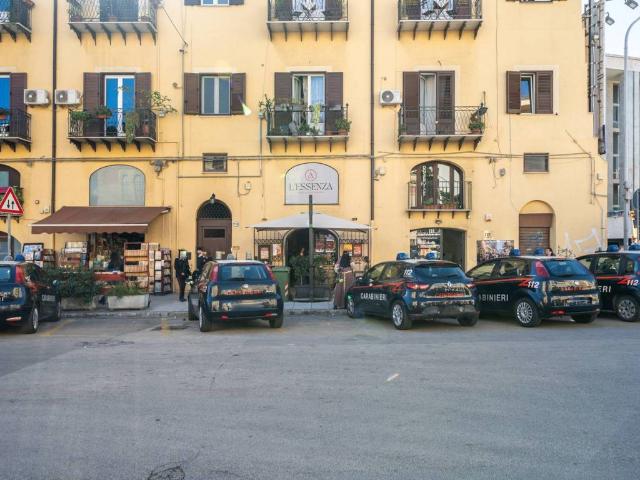 Locale Commerciale in vendita a I Circoscrizione, Palermo
