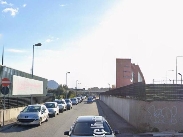 Locale Commerciale in vendita a V Circoscrizione, Palermo