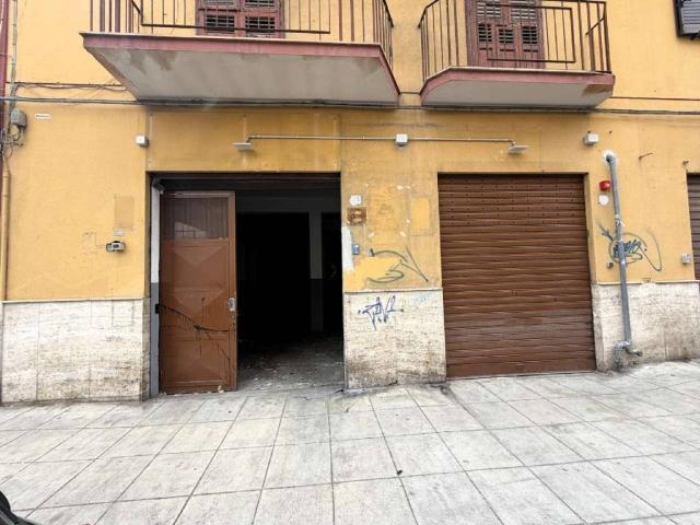 Locale Commerciale in vendita a V Circoscrizione, Palermo