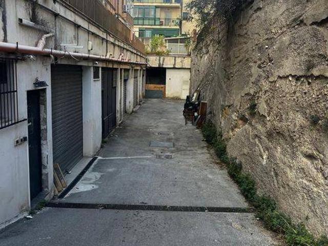 Locale Commerciale in vendita a VII Circoscrizione, Palermo